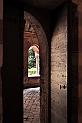 14 La porta fra il chiostro e la chiesa